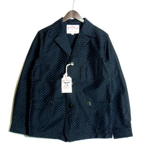 タグ付きの新品の洋服